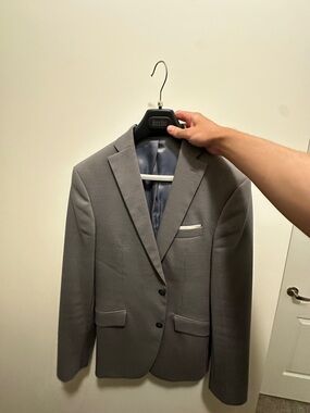 Zara Gray Men's Two-Button Blazer